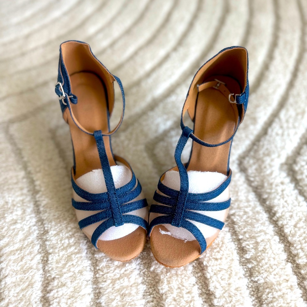 TDA dance shoes 318